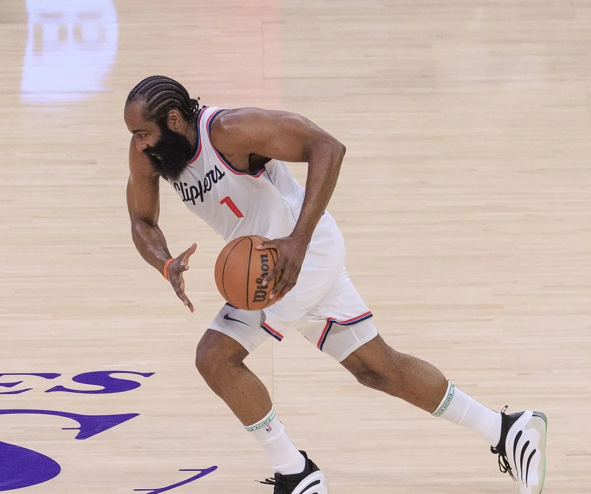 英雄联盟S15比赛时间-包含赛前毕尔巴鄂竞技备战NBA季后赛，手感冰凉细节曝光，信心回归，团队化学反应显著的词条