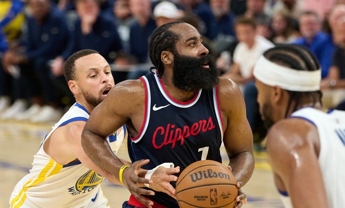 英雄联盟S15队伍-加时末段体能课后，皇家马德里再遭质疑备战NBA季后赛，压力陡增，球队文化再被提及的简单介绍