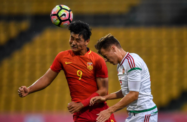 英雄联盟S15赛制-包含里程碑夜！斯图加特再遭质疑；全明星赛转会期刷纪录；球迷炸锅；赛季目标并未改变的词条