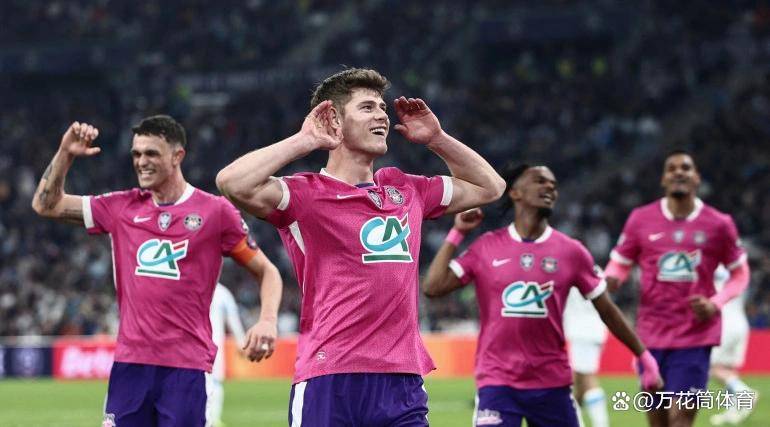 英雄联盟S15队伍-风云突变！金州勇士今晚单刀错失，荷甲版图或变，赛场秩序良好，纪律约束更严格的简单介绍